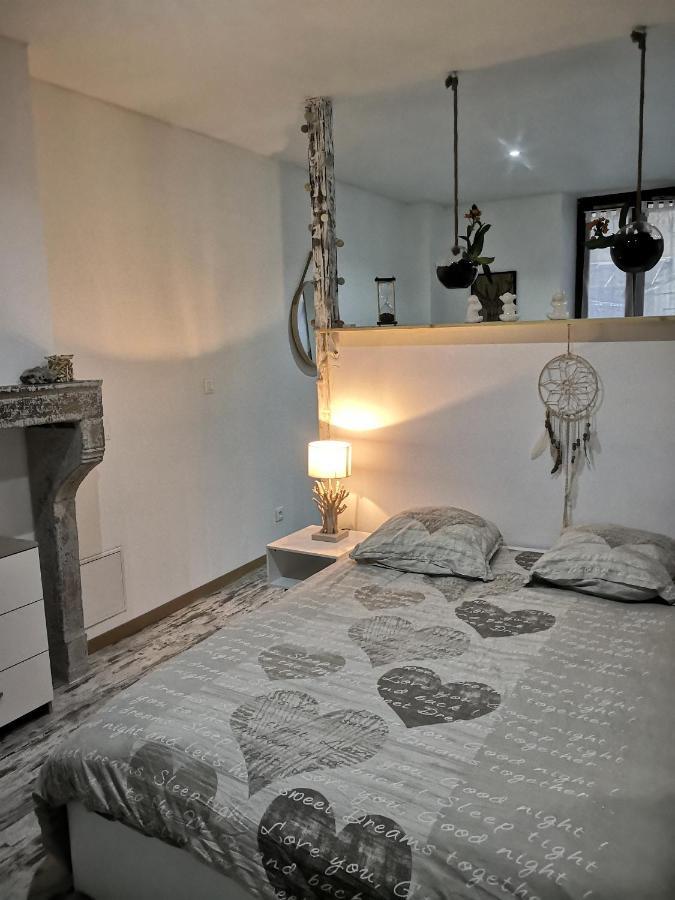 Studio Zen Et Cosy, Neuf En Pleine Ville Saint-Claude Kültér fotó