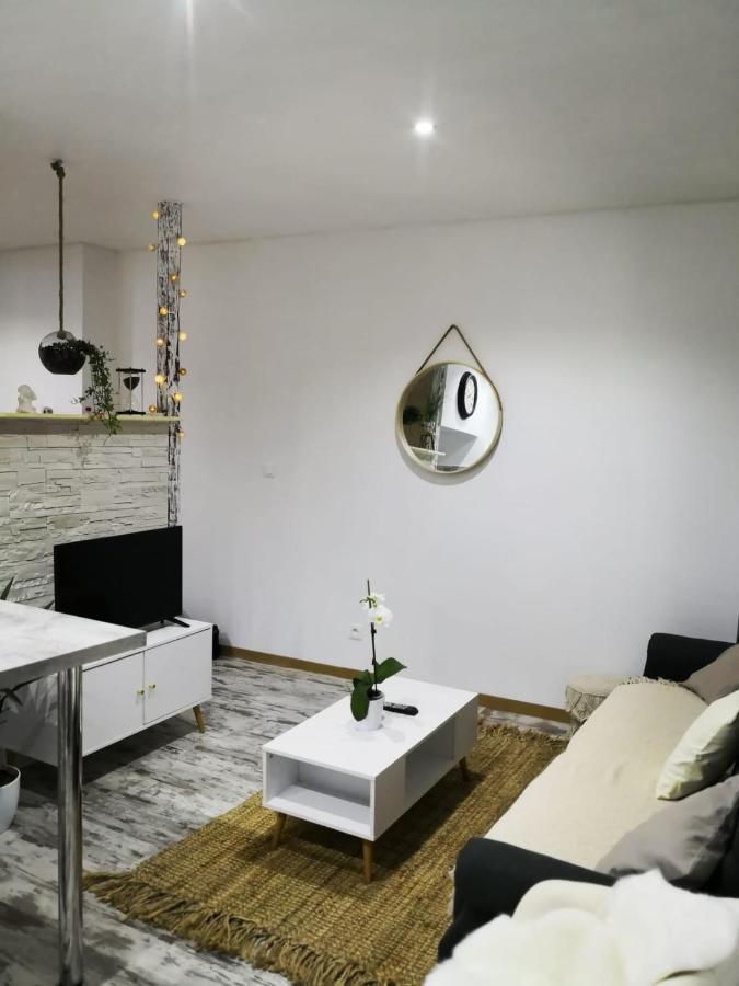 Studio Zen Et Cosy, Neuf En Pleine Ville Saint-Claude Kültér fotó