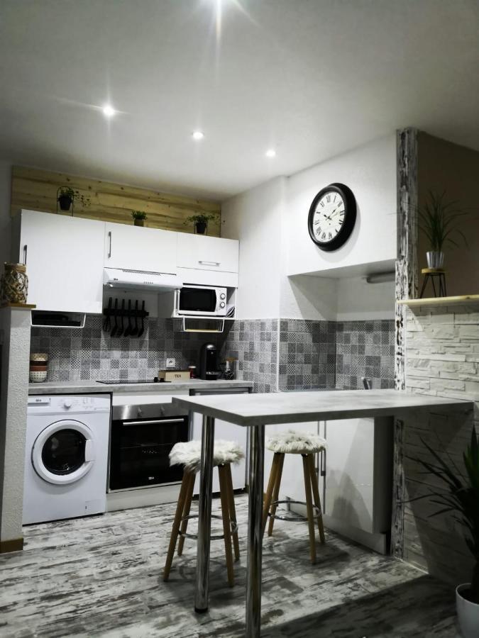 Studio Zen Et Cosy, Neuf En Pleine Ville Saint-Claude Kültér fotó
